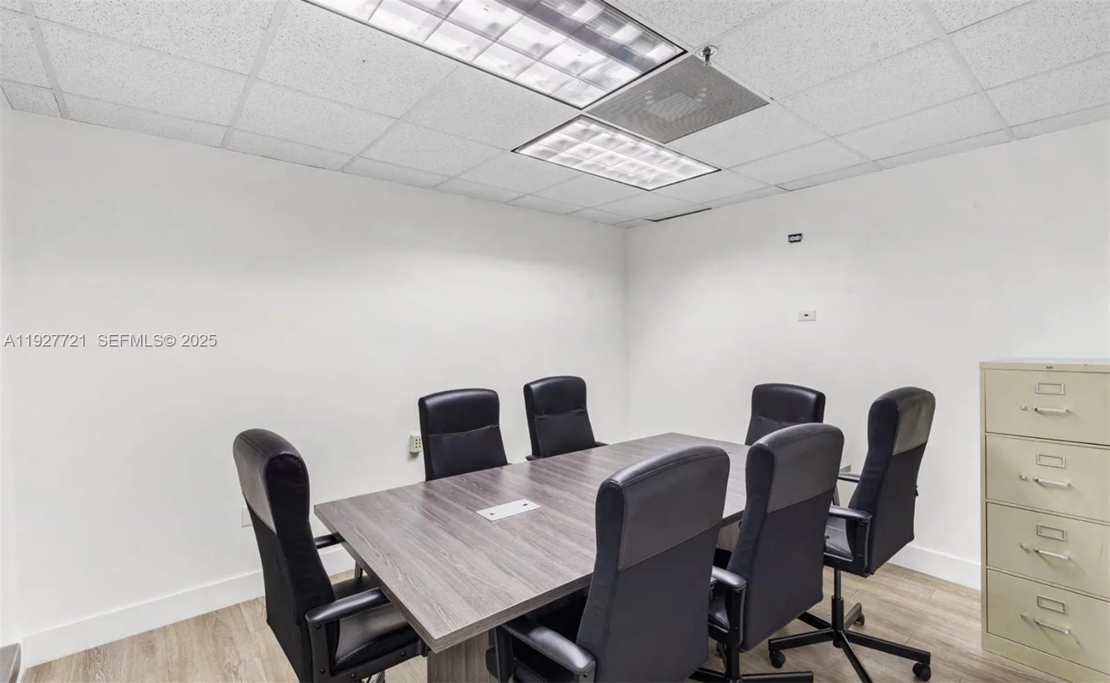 66 W FLAGLER ST # 502, Miami, FL 33130 photo 4