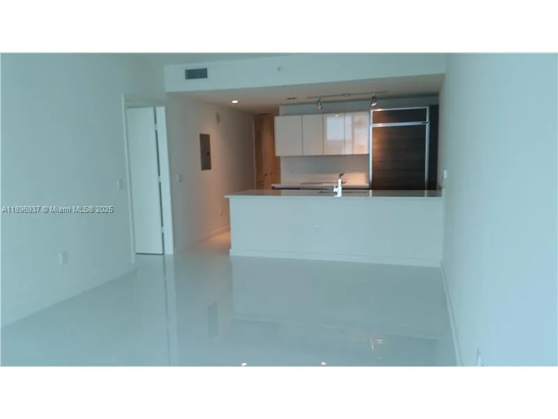 1100 S MIAMI AV # 1011, Miami, FL 33130