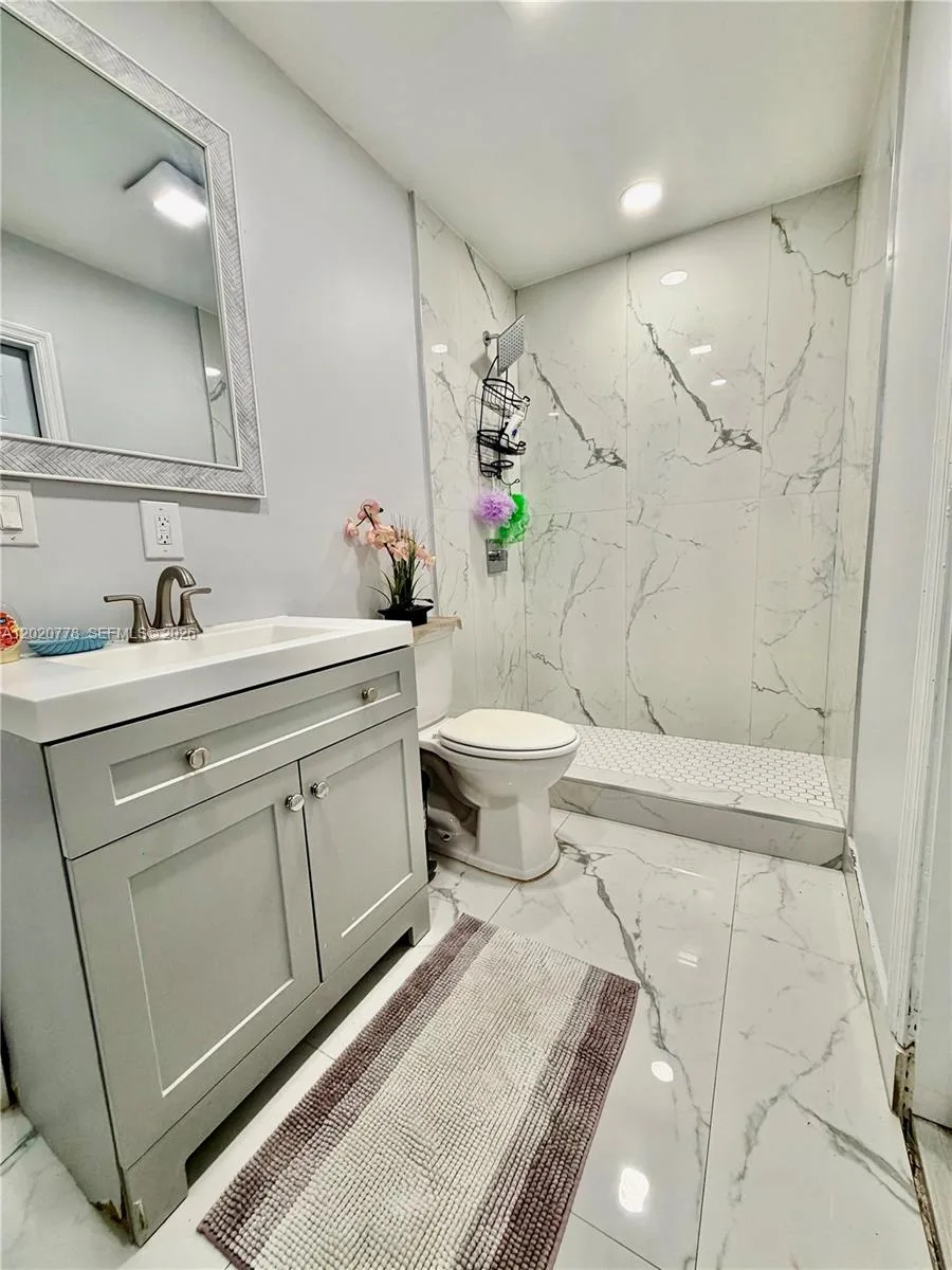 518 NW 47th Ct, Oakland Park, FL 33309 photo 10