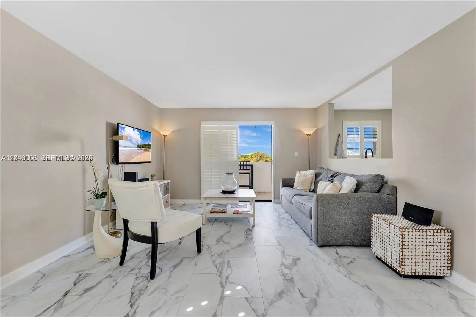 1418 Collins Ave # 504, Miami Beach, FL 33139