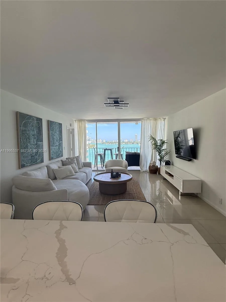 7601 E Treasure DR # 1508, North Bay Village, FL 33141