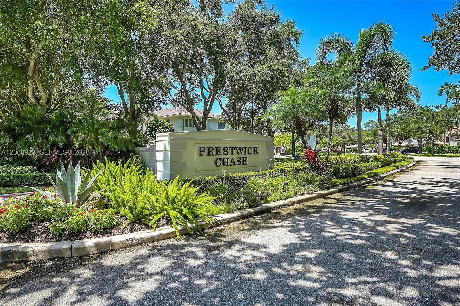 362 Prestwick Cir # 3, Palm Beach Gardens, FL 33418 photo 2