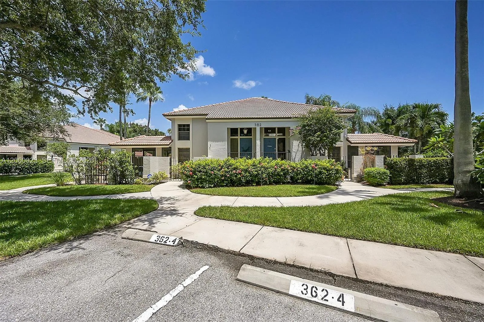 362 Prestwick Cir # 3, Palm Beach Gardens, FL 33418 photo 3