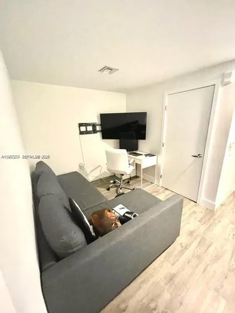 16385 Biscayne Blvd # 2702, North Miami Beach, FL 33160 photo 8