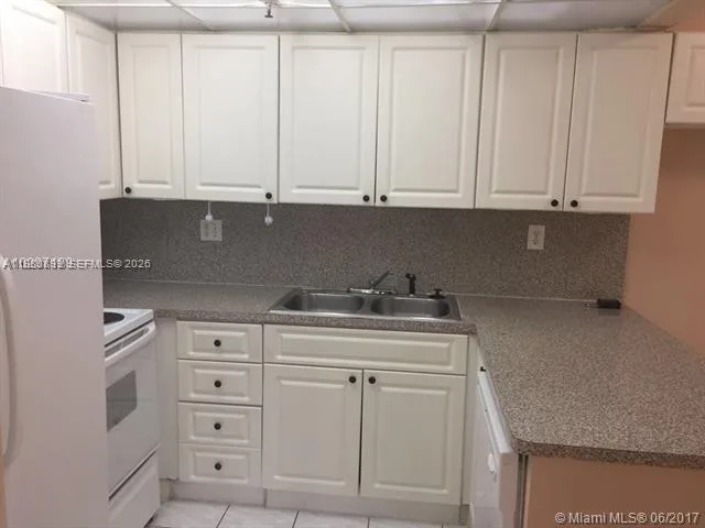 17890 W Dixie Hwy # 106, North Miami Beach, FL 33160 photo 10