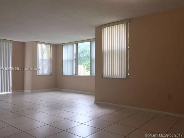17890 W Dixie Hwy # 106, North Miami Beach, FL 33160 photo 5