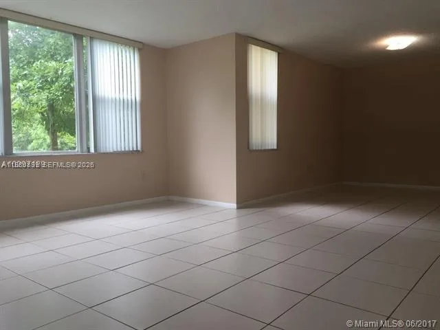 17890 W Dixie Hwy # 106, North Miami Beach, FL 33160 photo 6