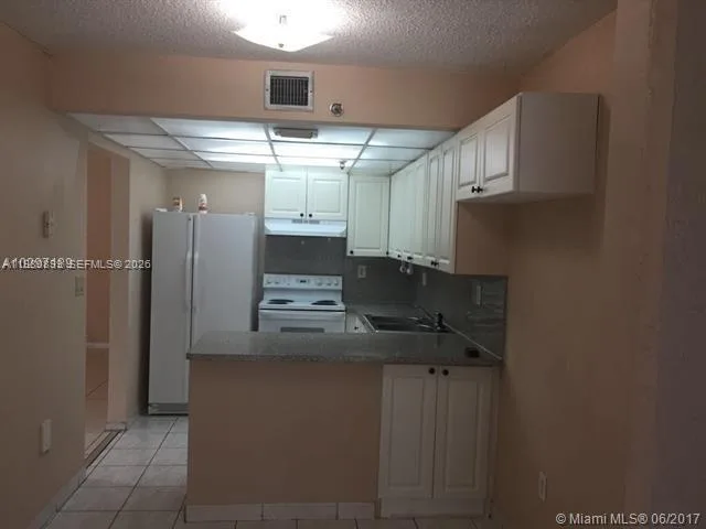 17890 W Dixie Hwy # 106, North Miami Beach, FL 33160 photo 7