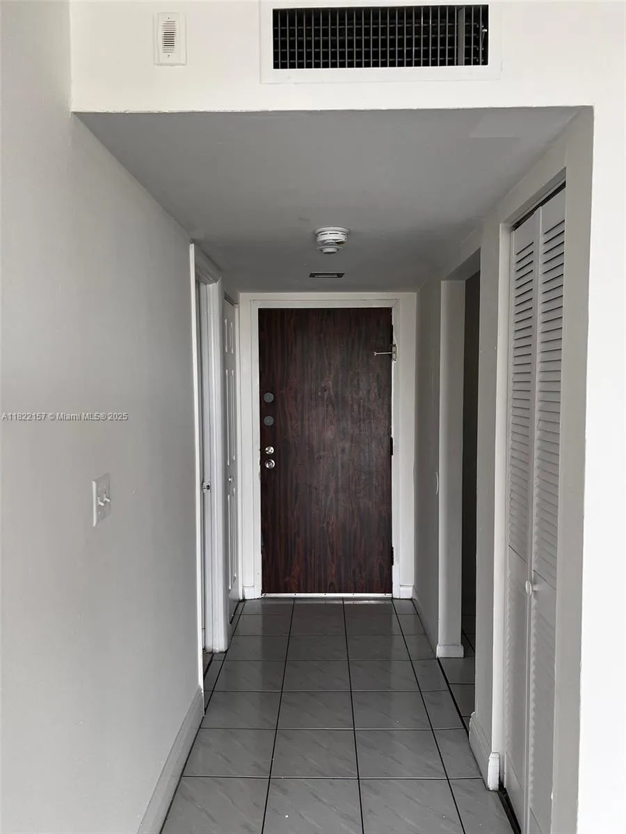 498 NW 165th St Rd # D303, Miami, FL 33169 photo 4