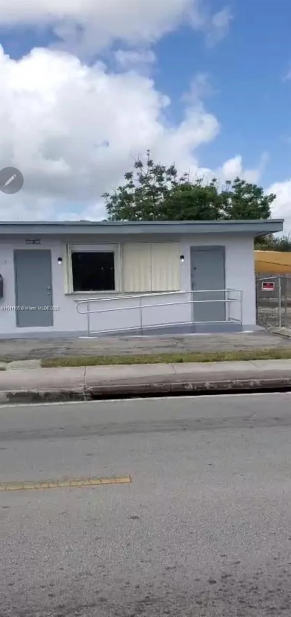 512 SW 6th Ave, Homestead, FL 33030 photo 3