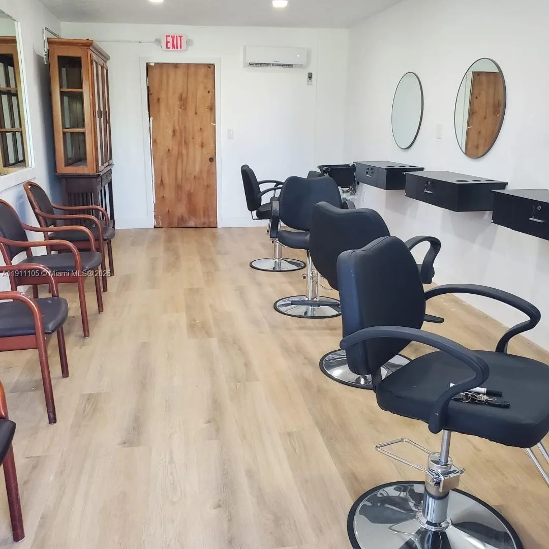 512 SW 6th Ave, Homestead, FL 33030 photo 4