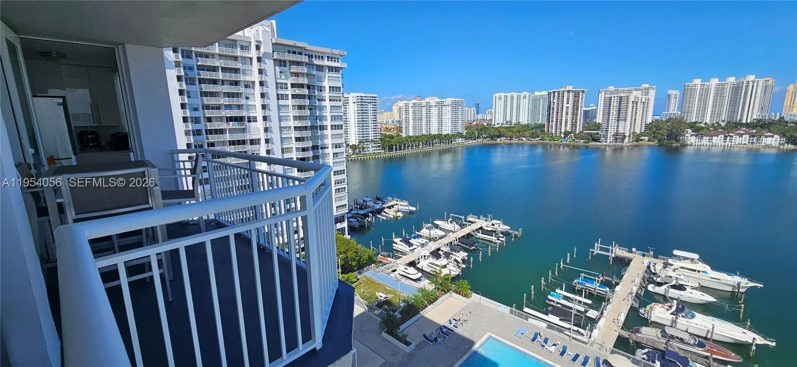 18041 Biscayne Blvd # 1405, Aventura, FL 33160 photo 2
