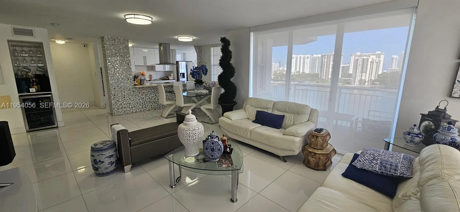18041 Biscayne Blvd # 1405, Aventura, FL 33160 photo 5