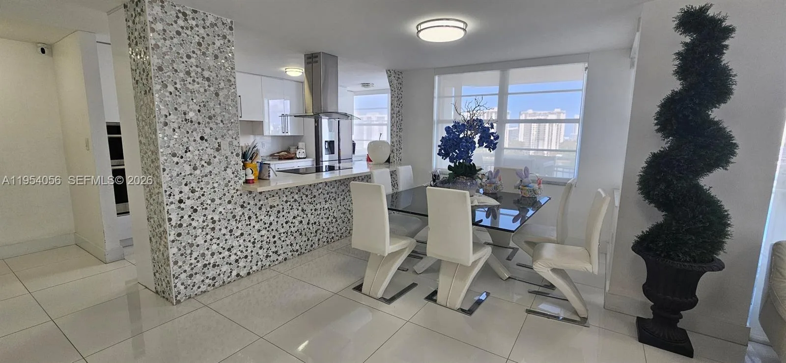 18041 Biscayne Blvd # 1405, Aventura, FL 33160 photo 9