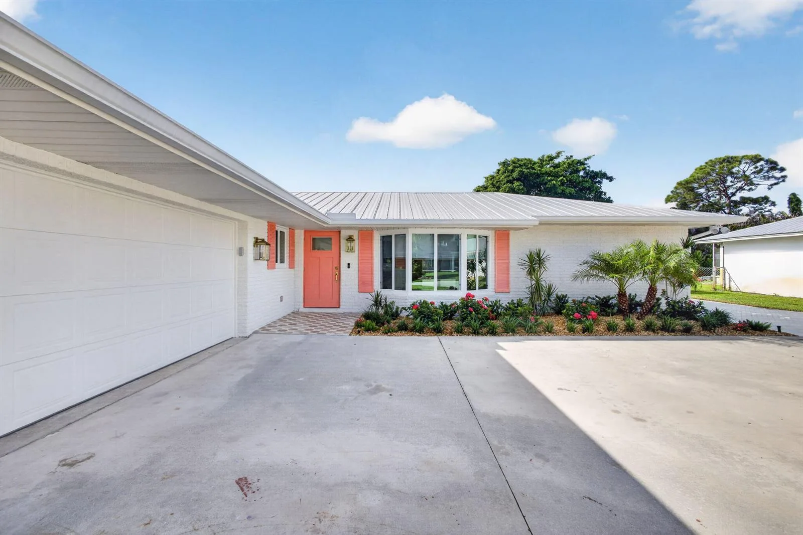 8816 SE ALABAMA Place, Hobe Sound, FL 33455 photo 3