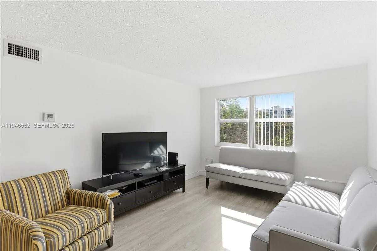 17255 SW 95th Ave # 355, Palmetto Bay, FL 33157 photo 3