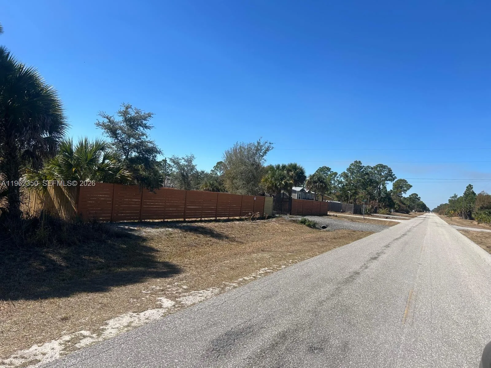 648 Hunting Club Ave, Clewiston, FL 33440 photo 12