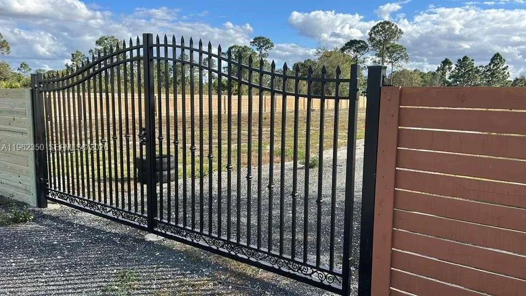 648 Hunting Club Ave, Clewiston, FL 33440 photo 6