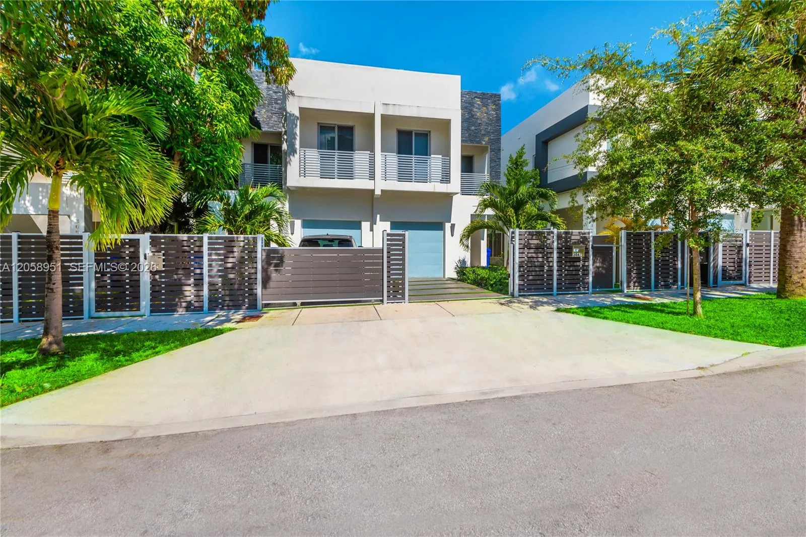 3067 Carter St, Miami, FL 33133