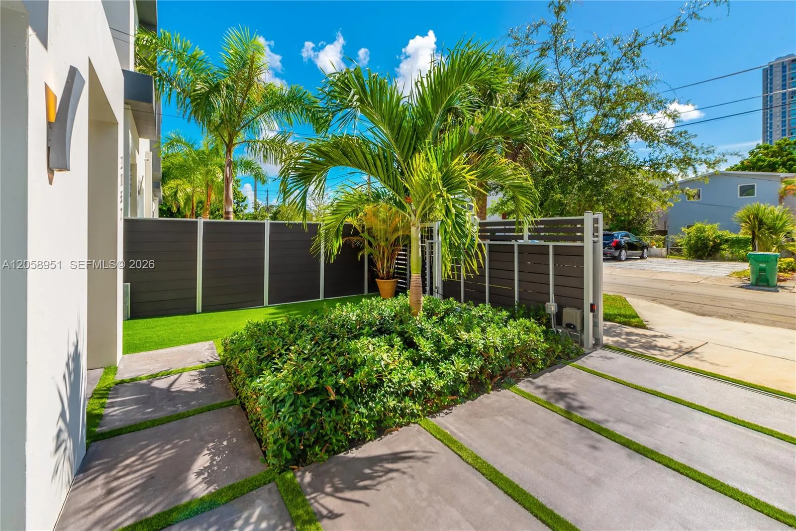 3067 Carter St, Miami, FL 33133 — zdjęcie 4