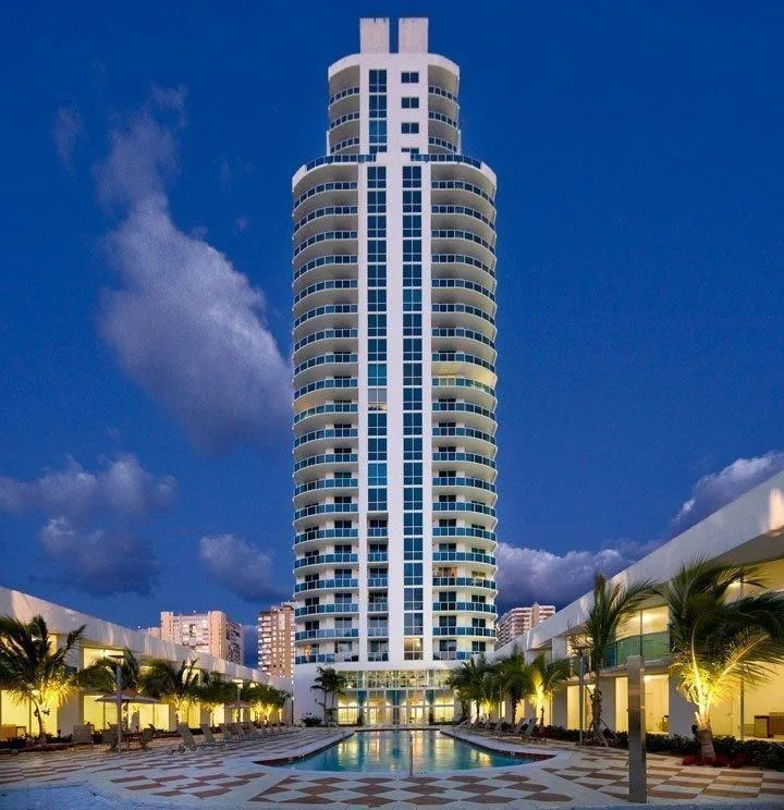 1945 S Ocean Drive # 910, Hallandale Beach, FL 33009
