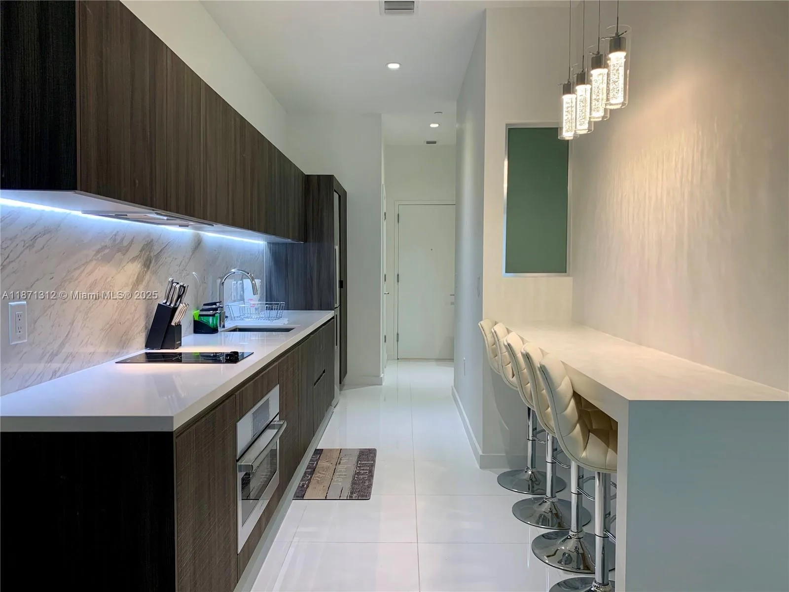 851 NE 1 Ave # 502, Miami, FL 33132 photo 4