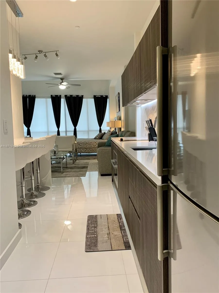 851 NE 1 Ave # 502, Miami, FL 33132 photo 5