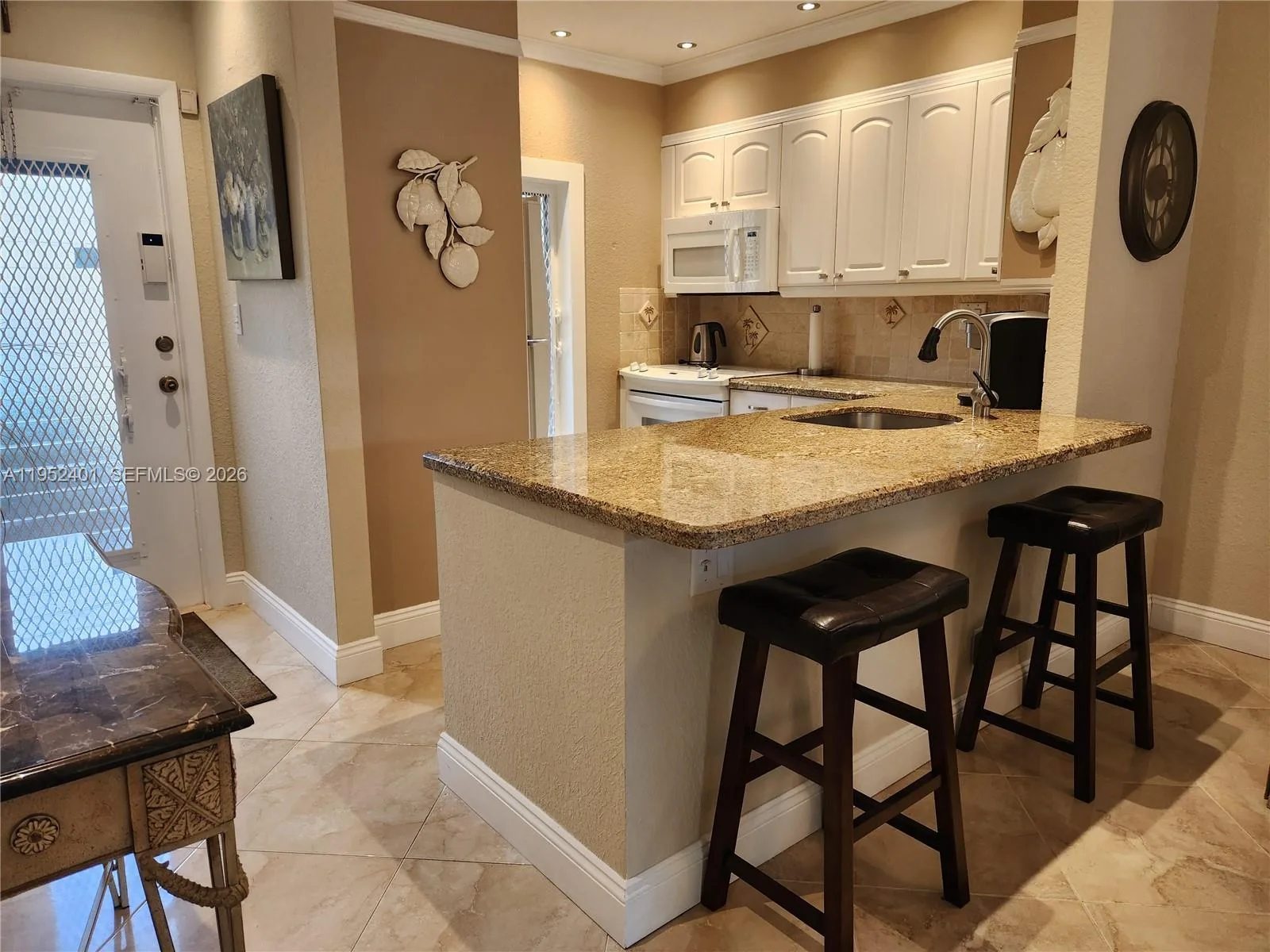 5100 NW 35th St # 101, Lauderdale Lakes, FL 33319 photo 3