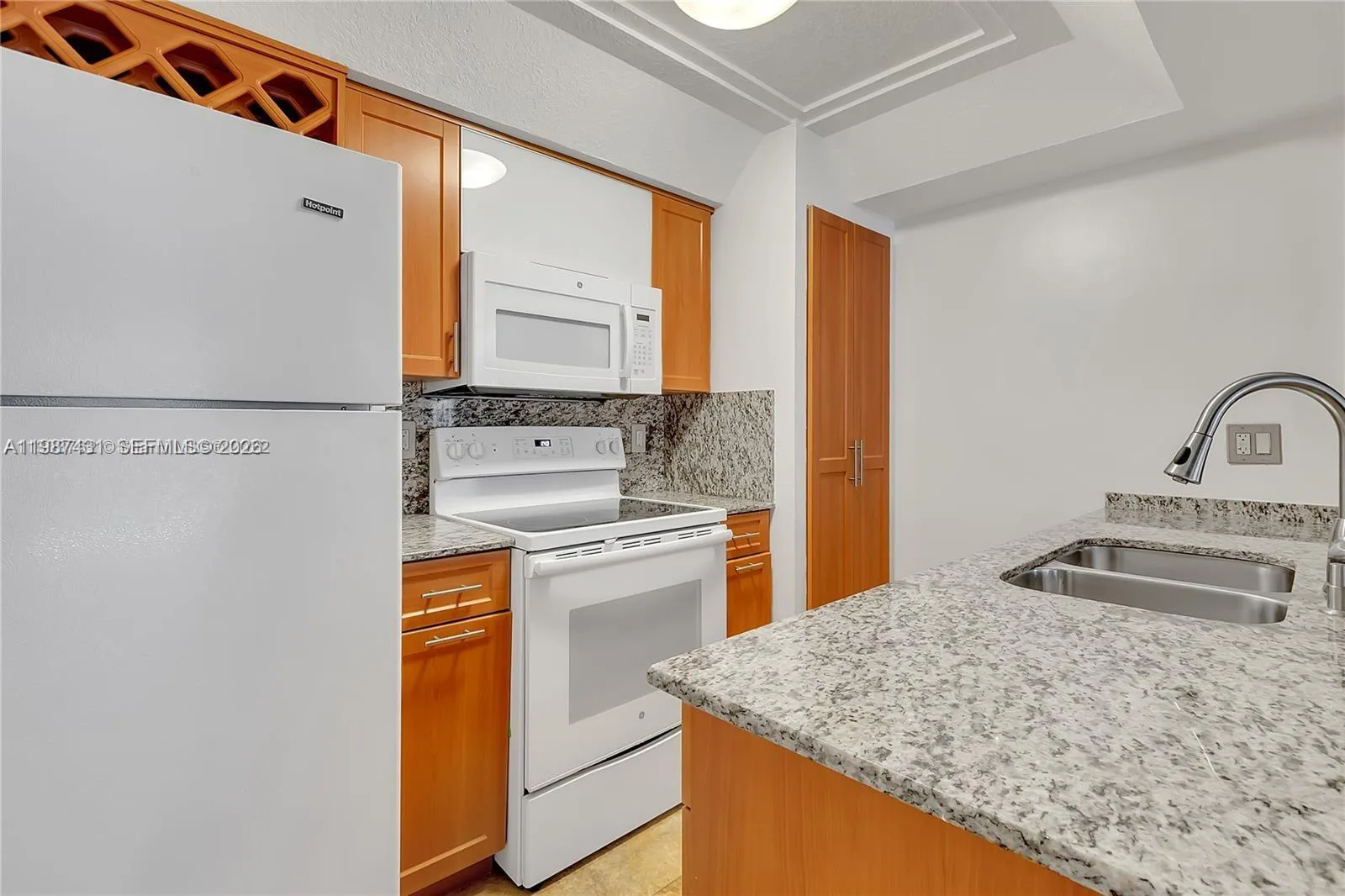 6580 W 27th Ct # 58-12, Hialeah, FL 33016 photo 9