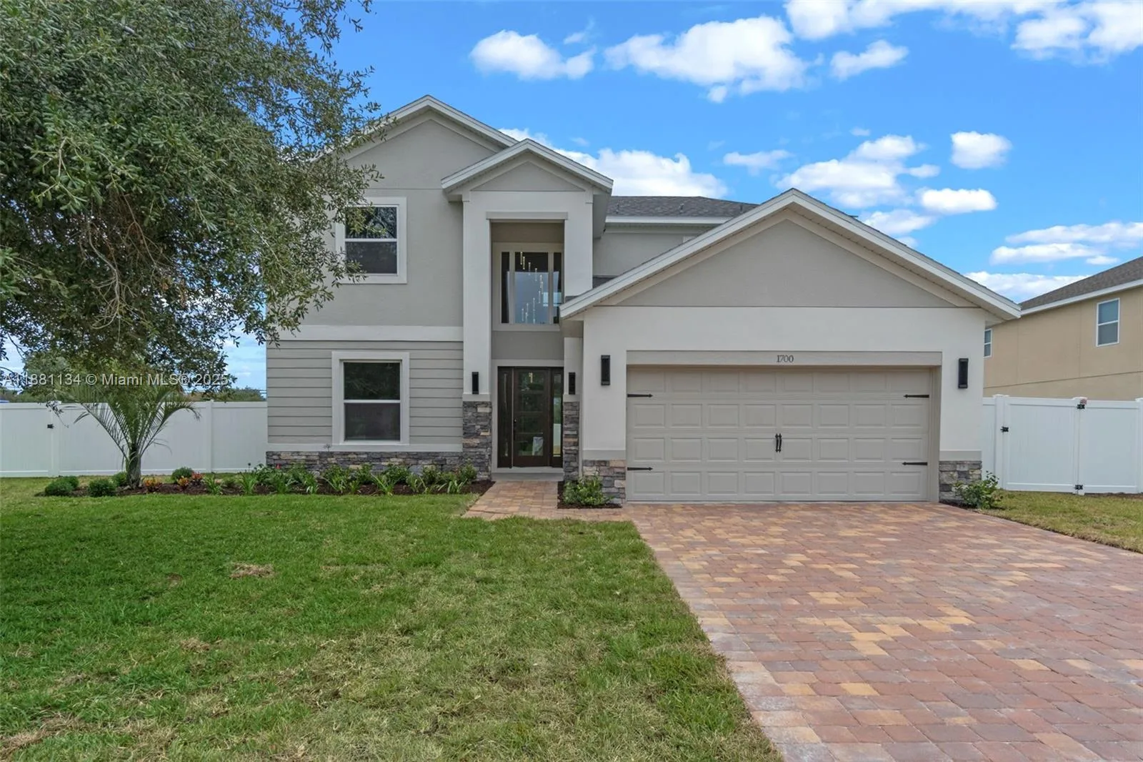 1700 Underwood Ave, Saint Cloud, FL 34771