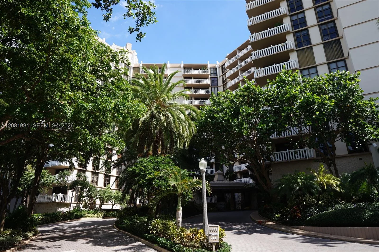 1121 Crandon Blvd # E1006, Key Biscayne, FL 33149