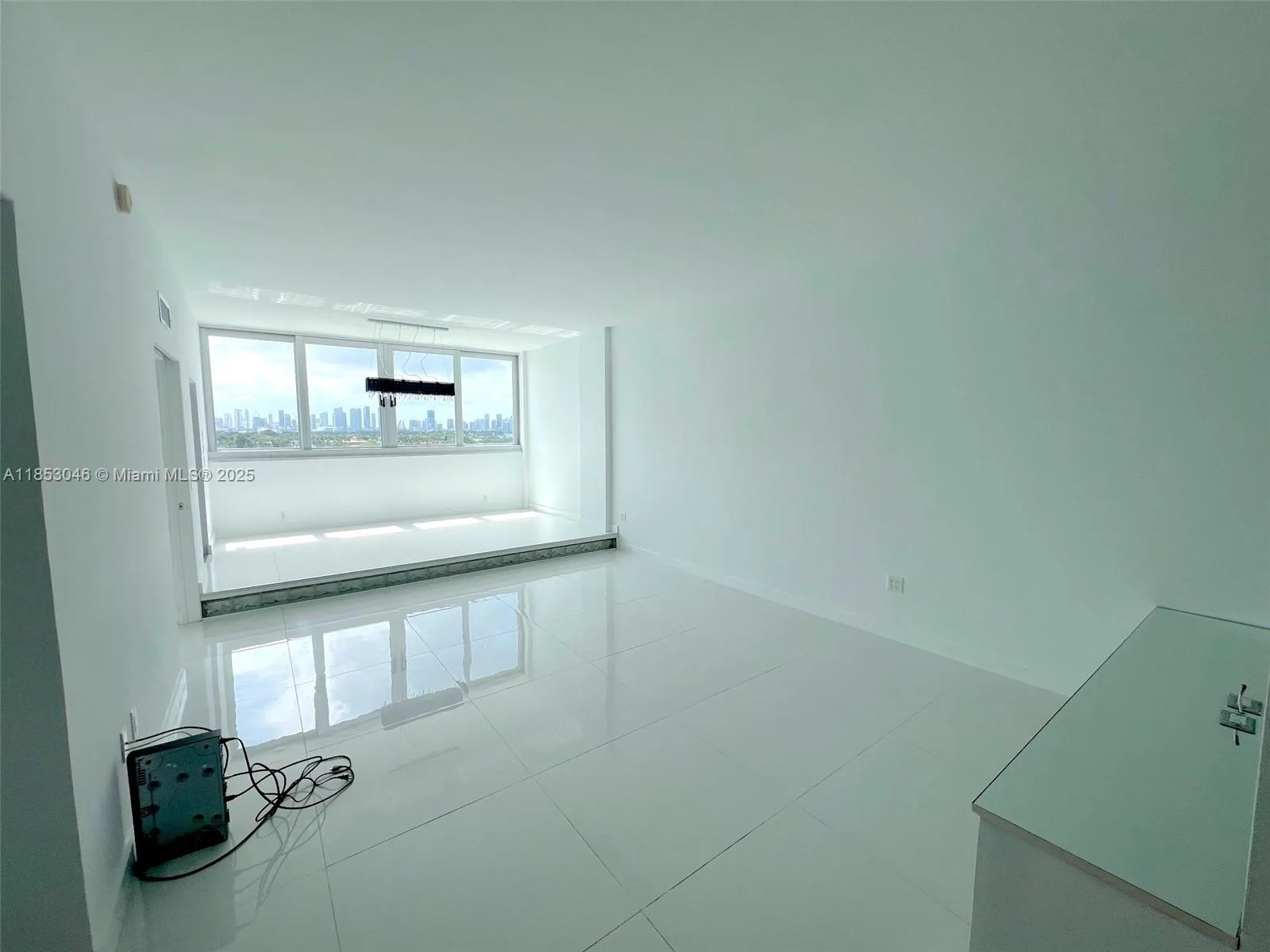800 West Ave # PH27, Miami Beach, FL 33139 photo 2