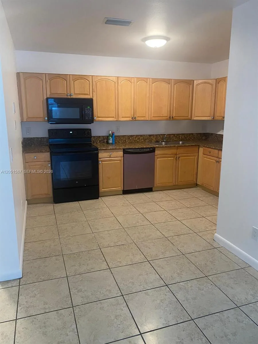 3173 Auburn Boulevard # 202, Fort Lauderdale, FL 33312
