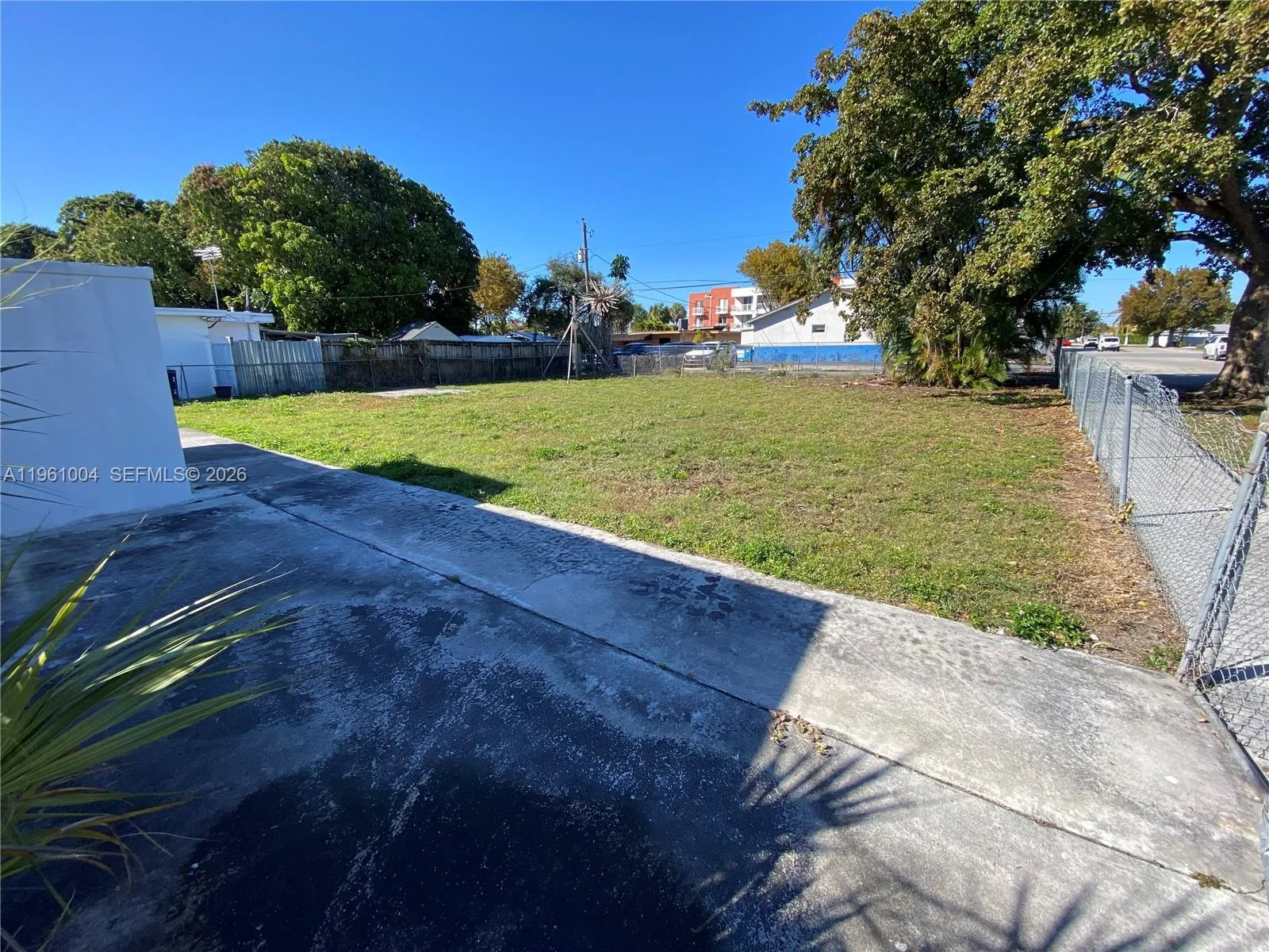 691 E 48th St, Hialeah, FL 33013 photo 4