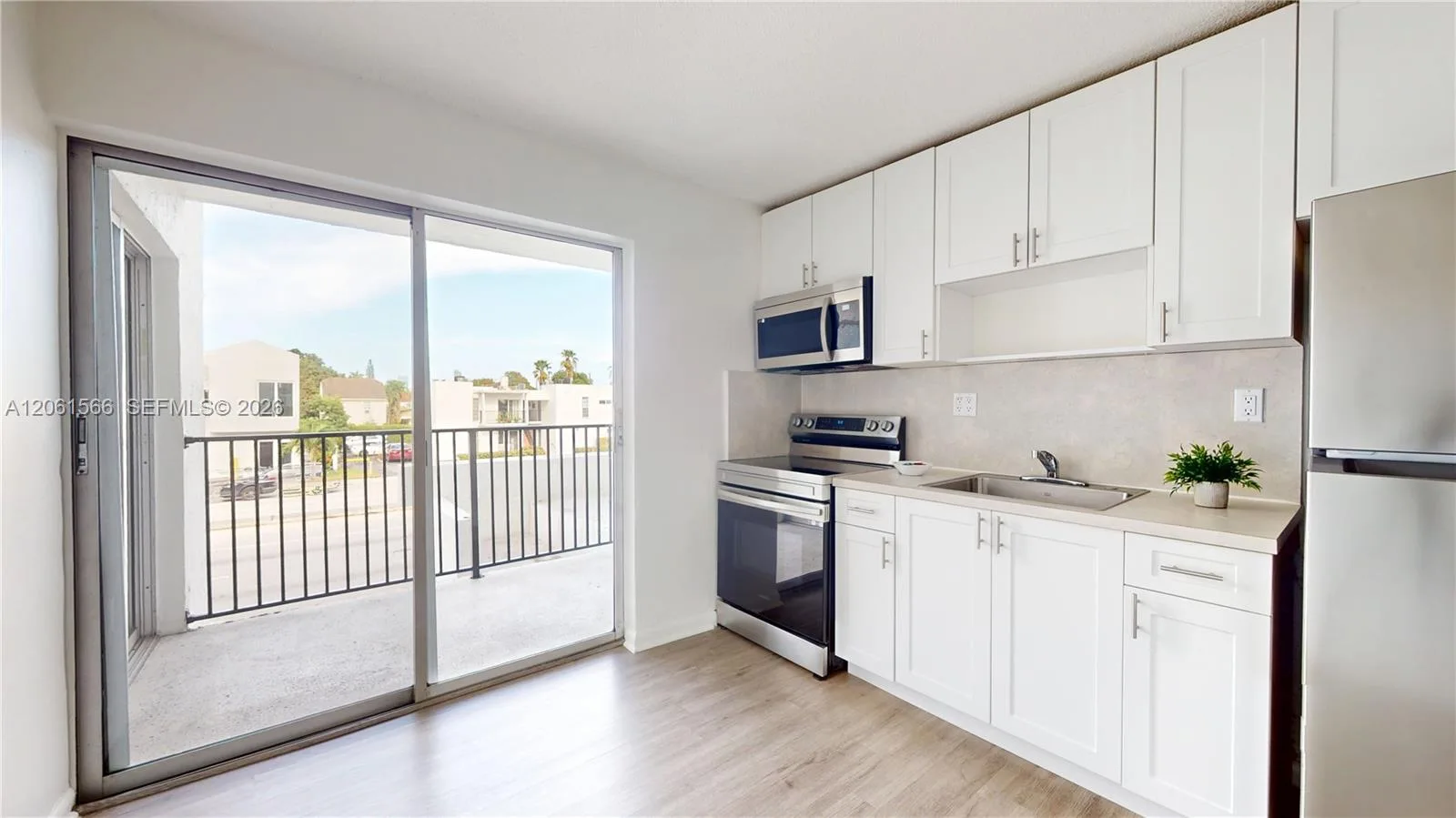444 SW 27th Ave # 24, Miami, FL 33135 photo 4