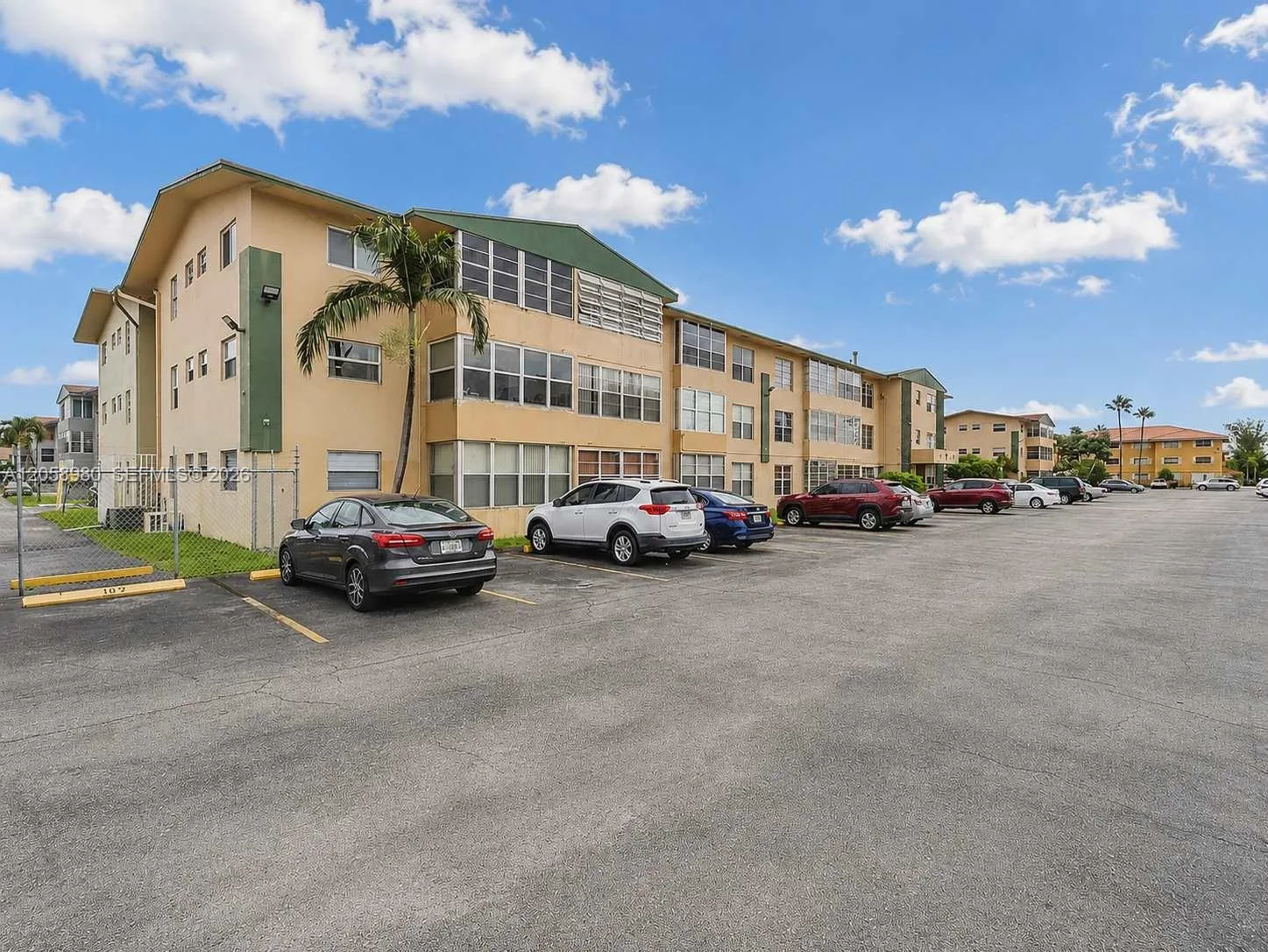 110 Royal Palm Rd # 208, Hialeah Gardens, FL 33016