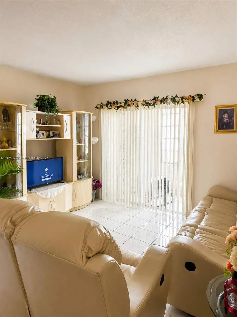 110 Royal Palm Rd # 208, Hialeah Gardens, FL 33016 photo 4