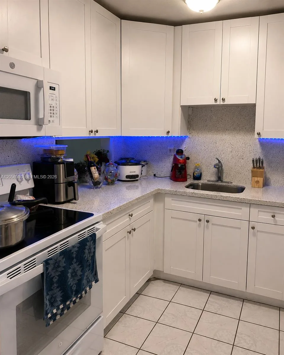 110 Royal Palm Rd # 208, Hialeah Gardens, FL 33016 photo 7