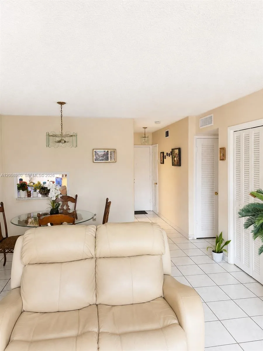 110 Royal Palm Rd # 208, Hialeah Gardens, FL 33016 photo 9