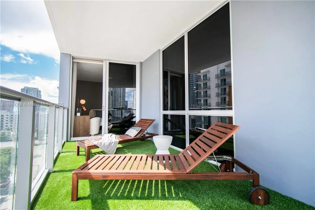 1010 SW 2nd Ave # 804, Miami, FL 33130 photo 11