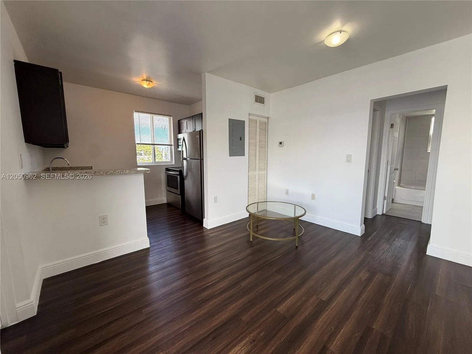 540 NW 7th St # 19, Miami, FL 33136