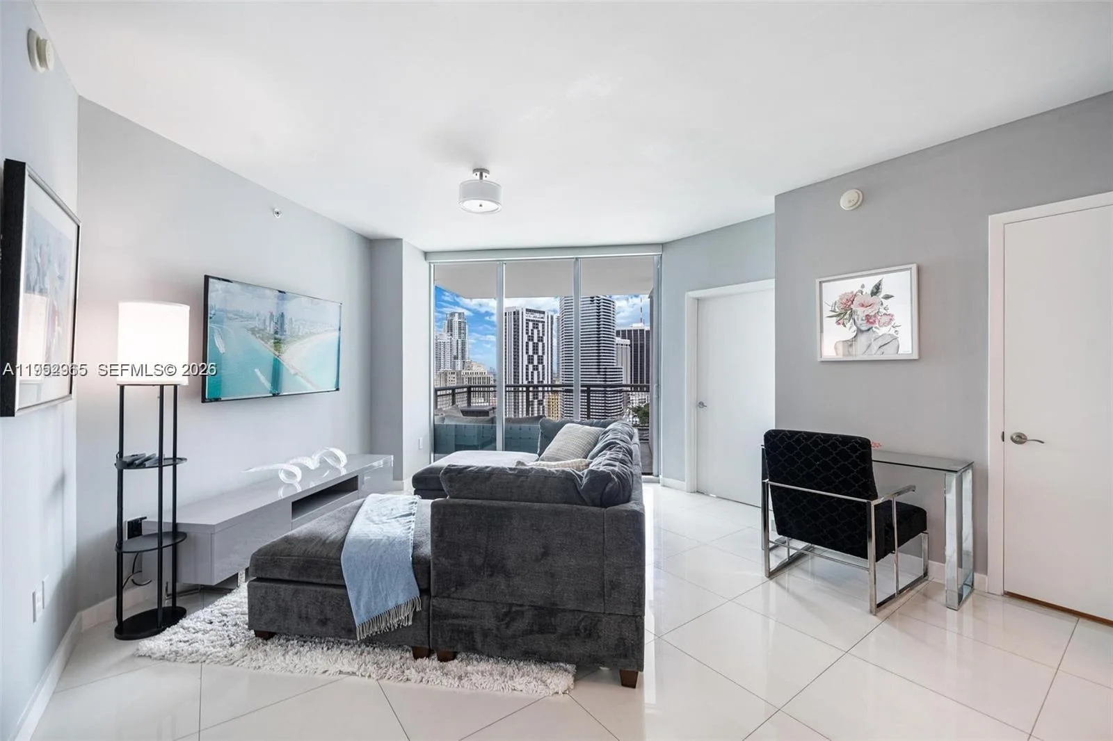 350 S Miami Ave # 2505, Miami, FL 33130 photo 11