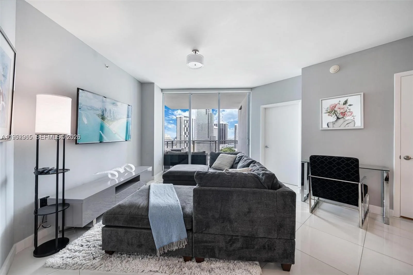350 S Miami Ave # 2505, Miami, FL 33130 photo 8