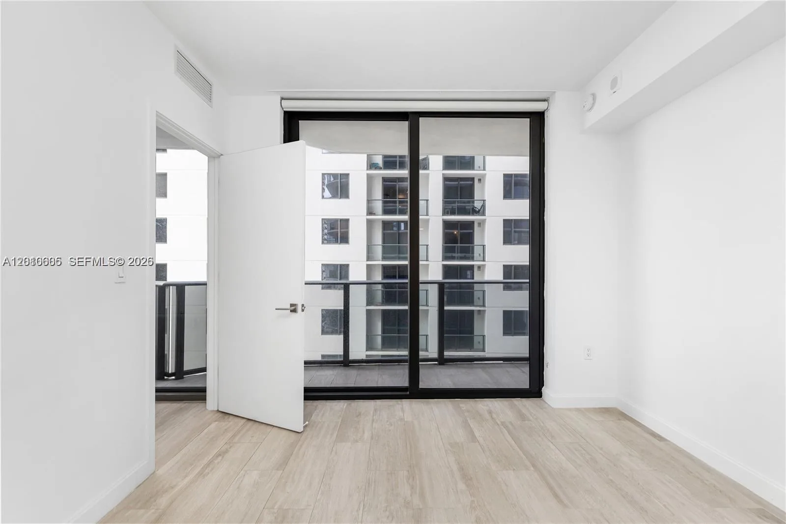 55 SW 9 St # 1208, Miami, FL 33130 photo 13