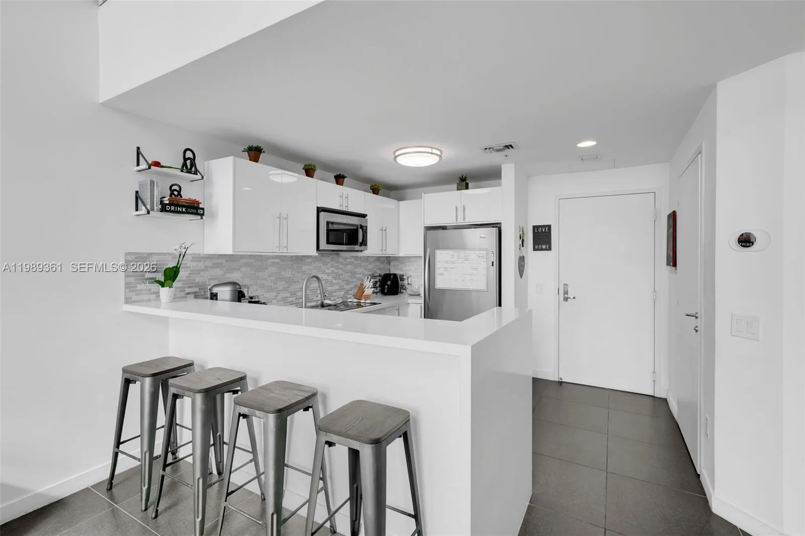 300 S BISCAYNE BLVD # L-410, Miami, FL 33131 photo 9