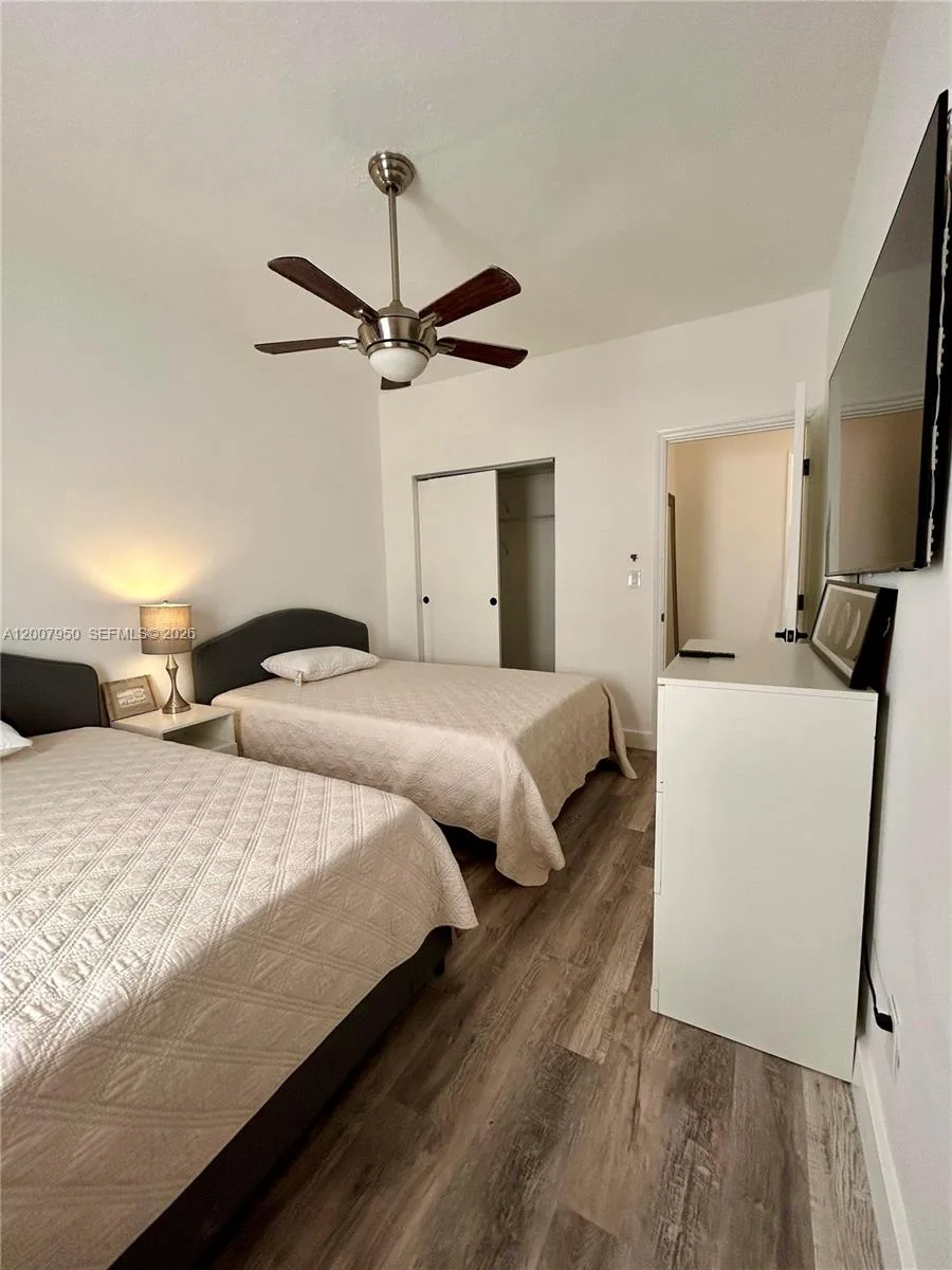 215 30th St # 17, Miami Beach, FL 33140 photo 6