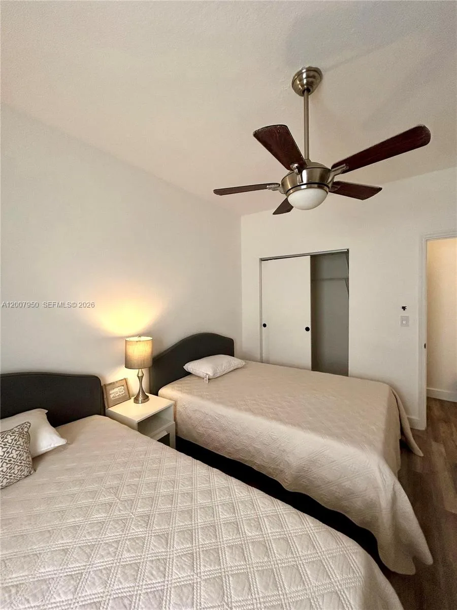 215 30th St # 17, Miami Beach, FL 33140 photo 7