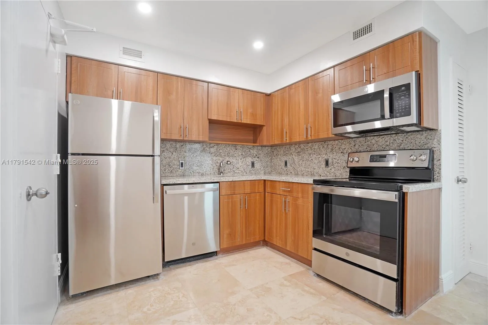 5101 Collins Ave # 14L, Miami Beach, FL 33140 photo 5