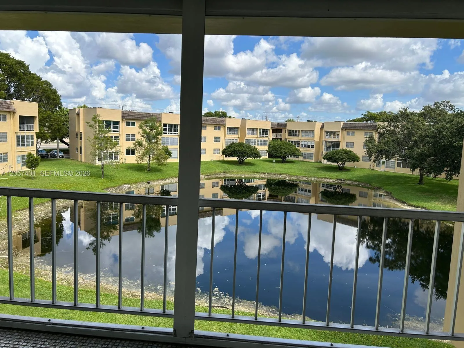 6090 NW 64th Ave # 311, Tamarac, FL 33319