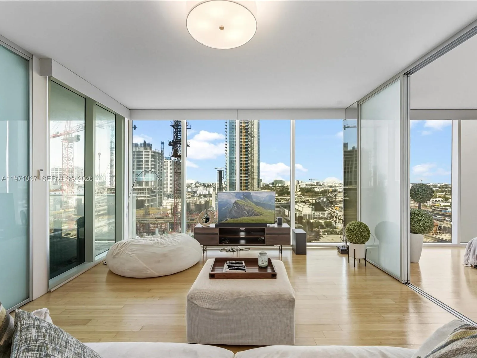 1040 Biscayne Blvd # 1107, Miami, FL 33132